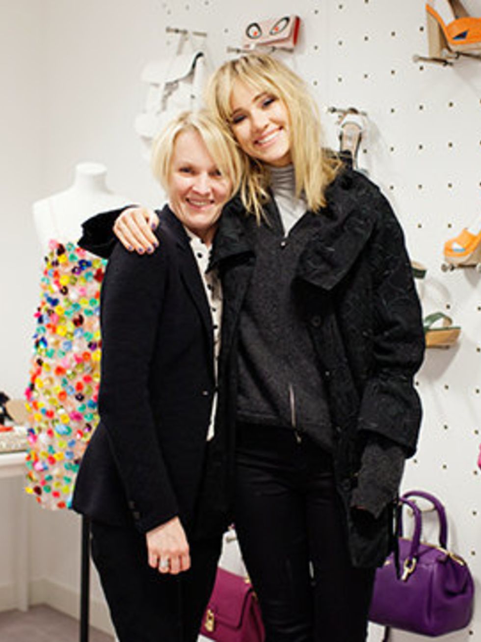 <p>Suki Waterhouse and Lorraine Candy in the ELLE fashion cupboard</p>