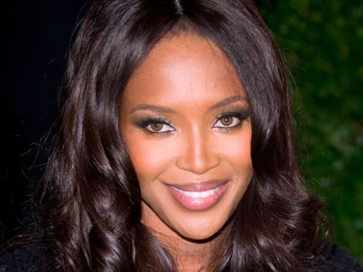 The Coolest Part of Naomi Campbell's Louis Vuitton Show Look Was Actually  Her Hair