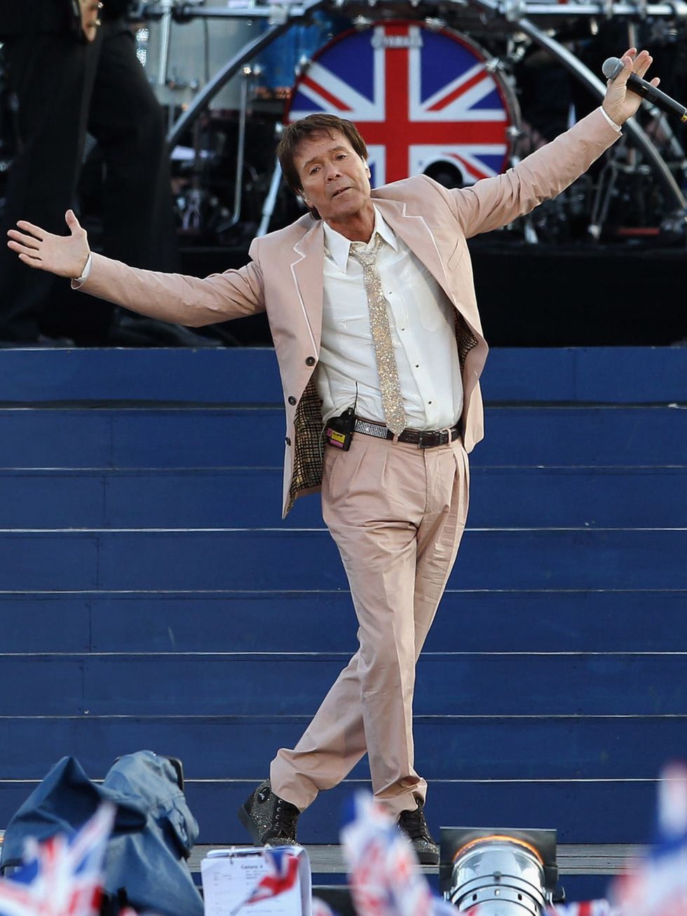 <p>Sir Cliff Richard wore a sparkling tie for his performance, singing 'Congratulations' at the Jubilee Concert in London.</p>