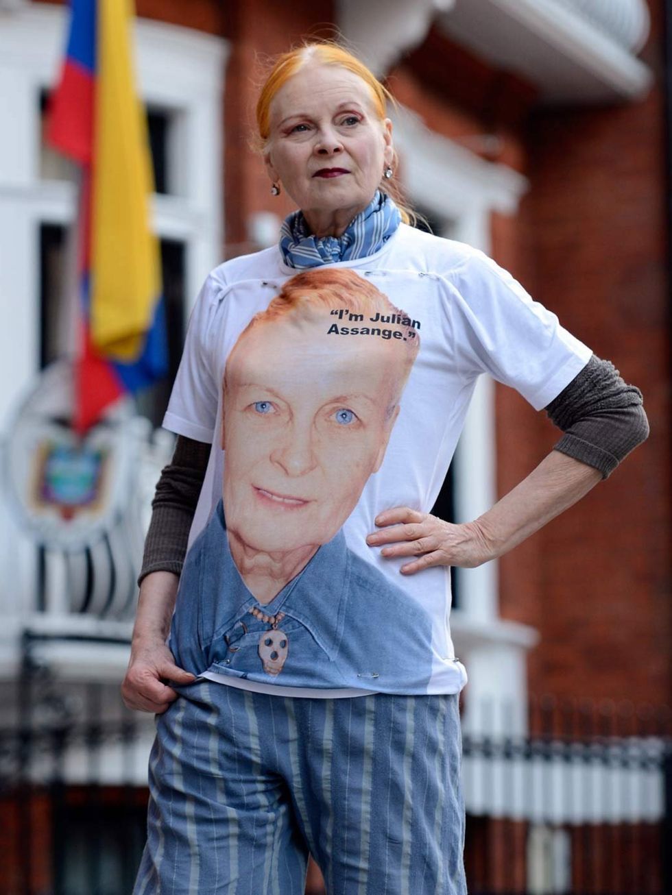 <p><a href="http://www.elleuk.com/fashion/news/vivienne-westwood-visits-julian-assange">Vivienne Westwood</a> has been staunch in her support of Wikileaks founder Julian Assange and her range of t-shirts stating 'I am Julian Assange'.</p>