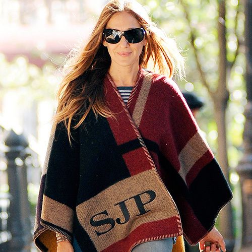 sarah-jessica-parker-wearing-burberry-out-and-about-september-2014-new-york-rex