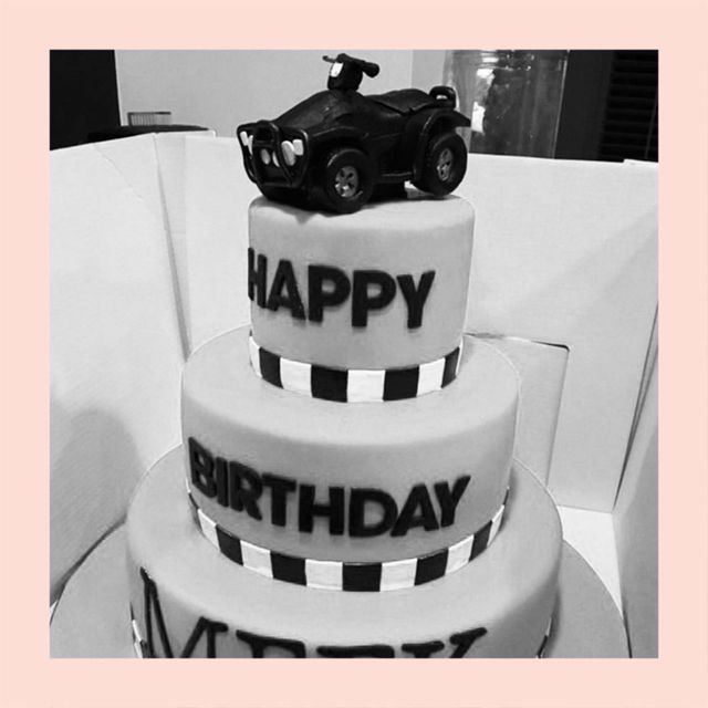 meek-mill-birthday-cake-nicki-minaj-instagram-celebrity-birthday-cakes-thumb