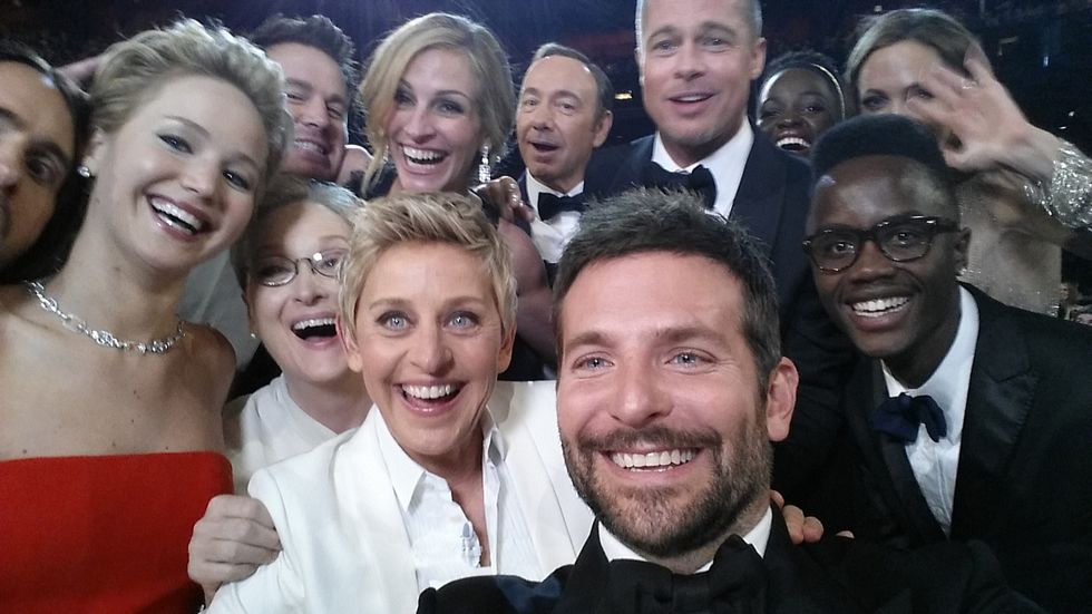 Bradley Cooper takes selfie at the Oscars | ELLE UK