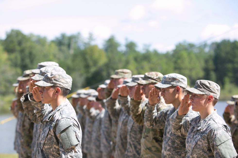 First Two Females In Army's Ranger Program Graduate From Intensive Ranger School | ELLE UK