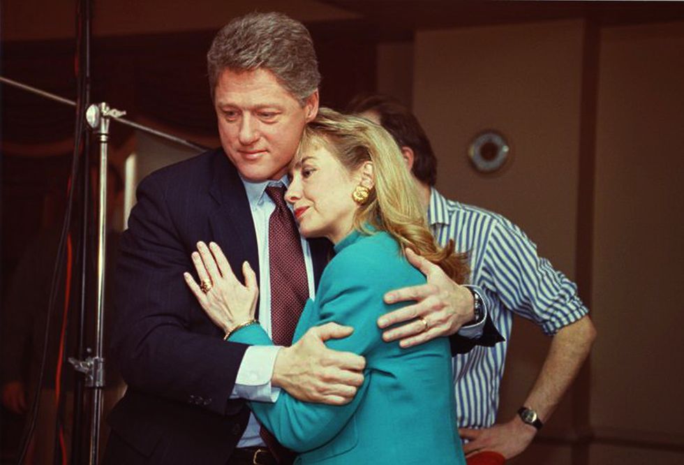 Bill and Hillary Clinton embrace | ELLE UK