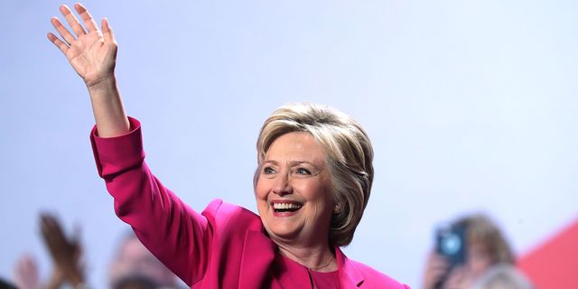 Hillary Clinton waves at DNC | ELLE UK