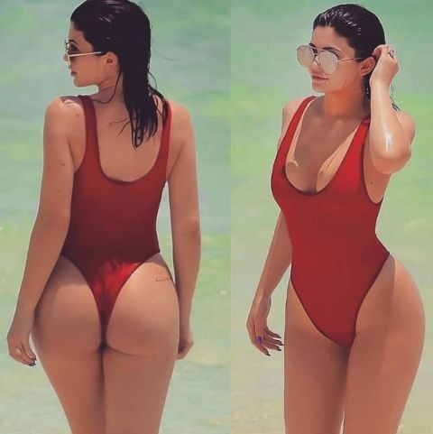 Shoulder, Standing, Joint, Sportswear, Chest, Thigh, Swimwear, Summer, One-piece swimsuit, Elbow, 