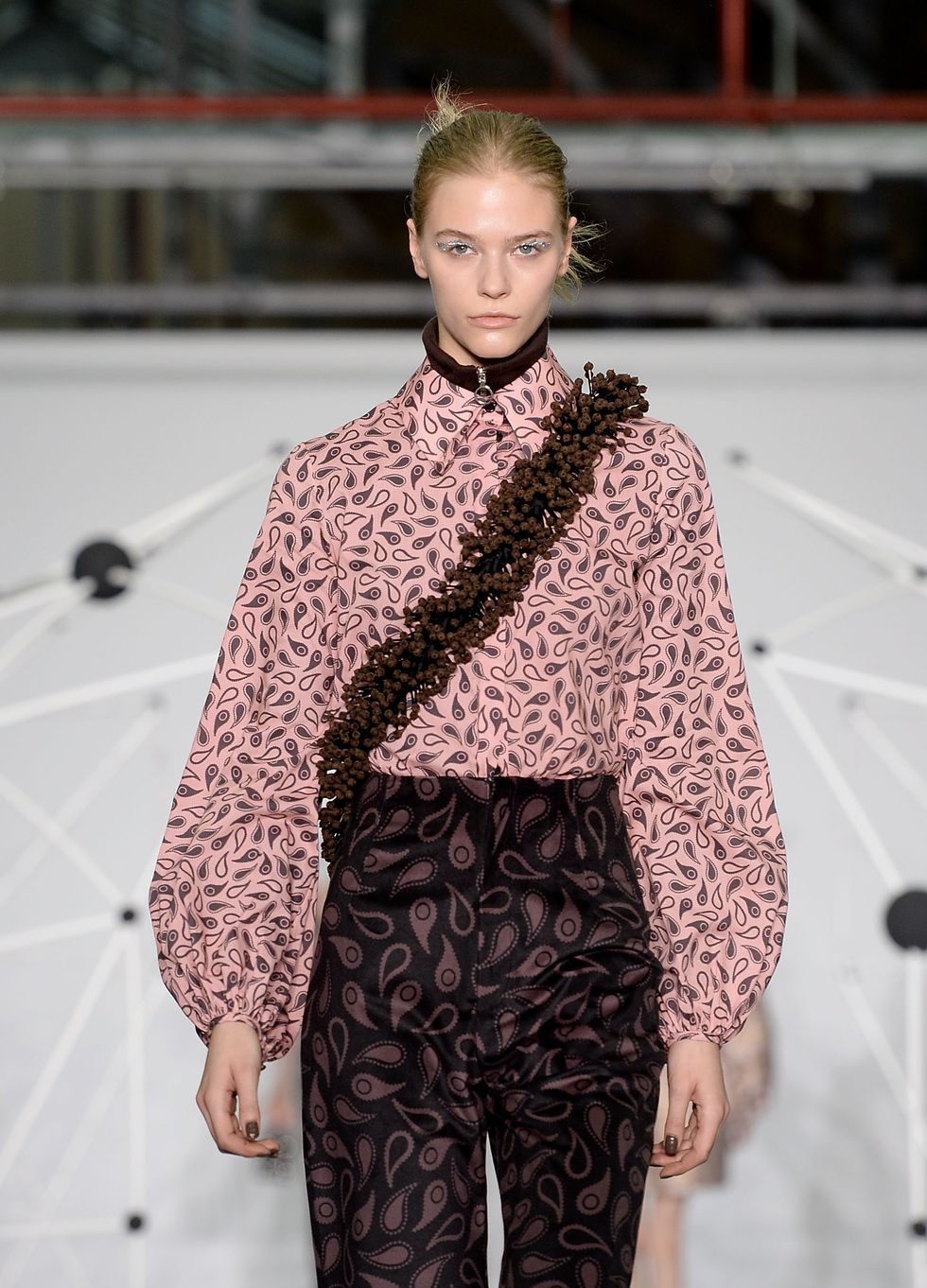 Holly Fulton Aw16 catwalk