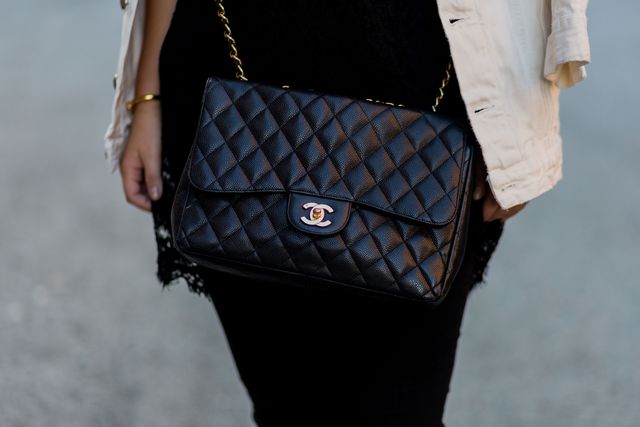Help identifying Louis Vuitton handbag Angelina Jolie is carrying
