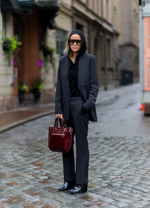 How To Wear Head-To-Toe Black