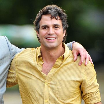 Mark Ruffalo has promised to strip naked for Hillary Clinton