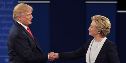 Hillary Clinton and Donald Trump shake hands at second presidential debate | ELLE UK