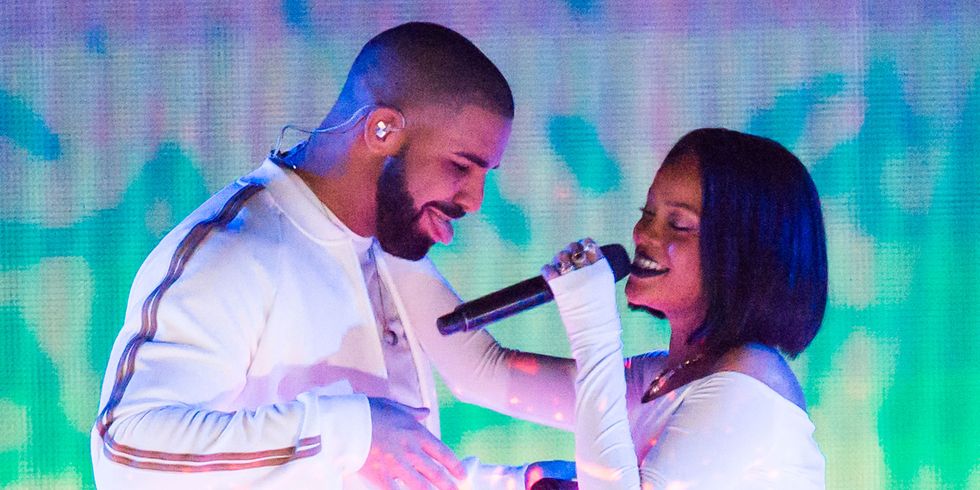 Rihanna performs with Drake at the BRIT Awards 2016