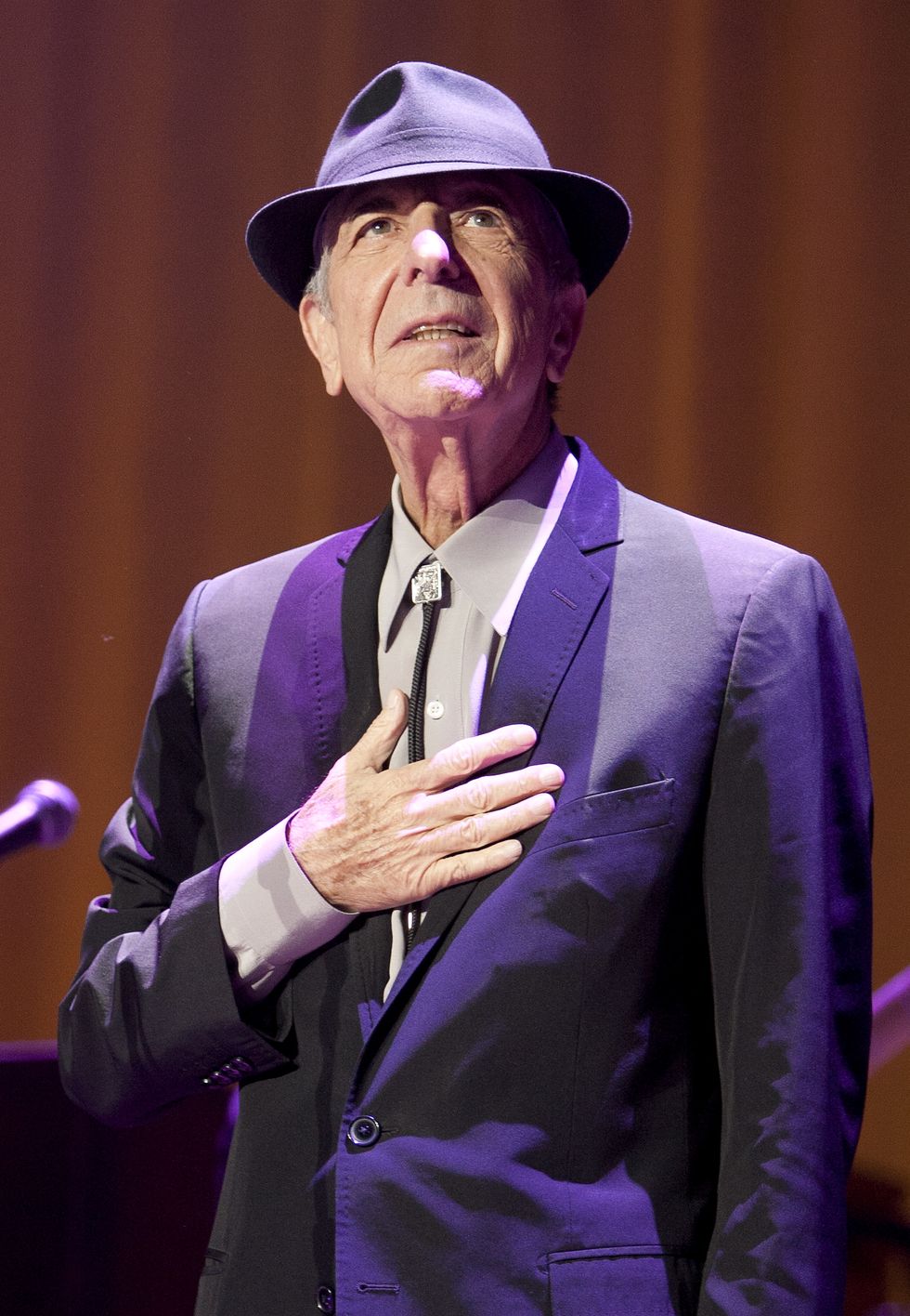 Leonard Cohen on stage | ELLE UK