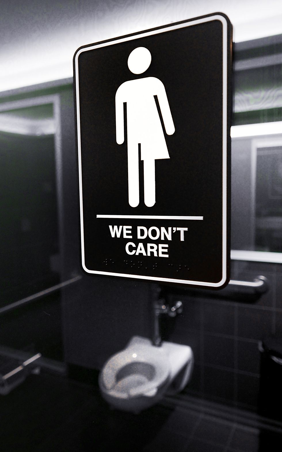 North Carolina Clashes With U.S. Over New Public Restroom Law | ELLE UK
