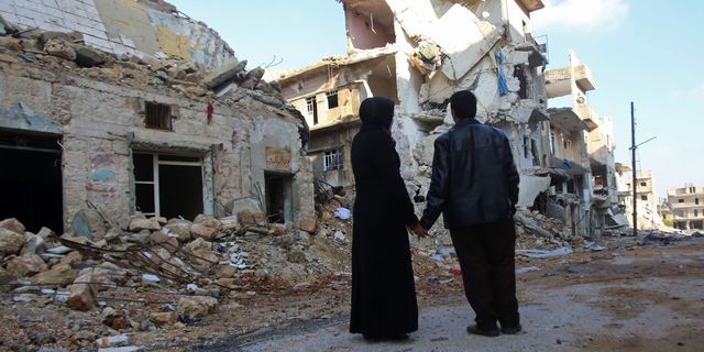 Aleppo couple | ELLE UK