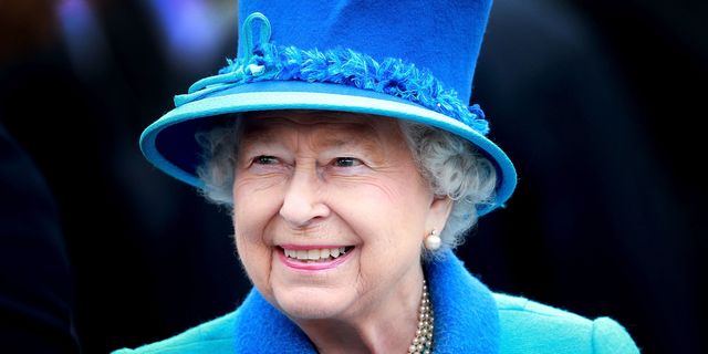 Queen in blue | ELLE UK