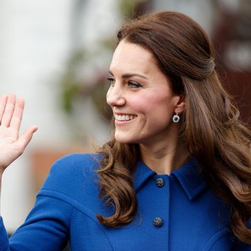 kate middleton waving in london elle uk