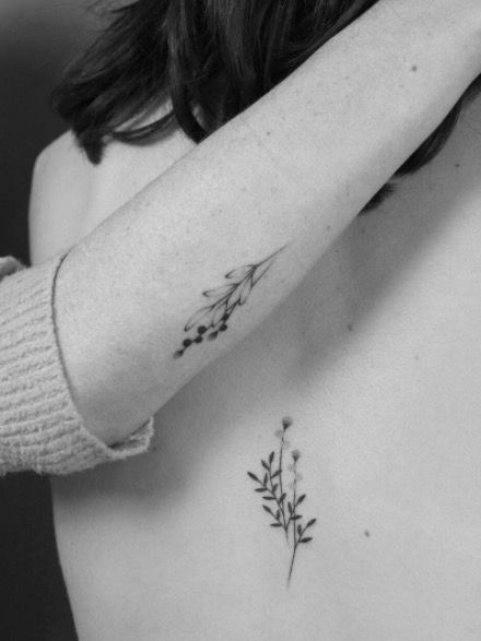 NAOHOA on Twitter Todays teeeeny tiny tattoo of Forgetmenot flowers  in memory of her darling grandma  httpstcokFnyBBa8Fo tattoo  cardiff flowertattoo forgetmenot httpstcoC5UBqcwu8Q  X