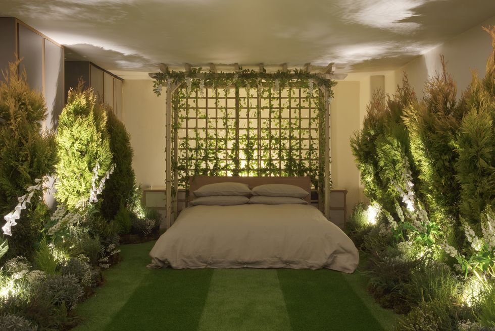 Green bedroom | ELLE UK