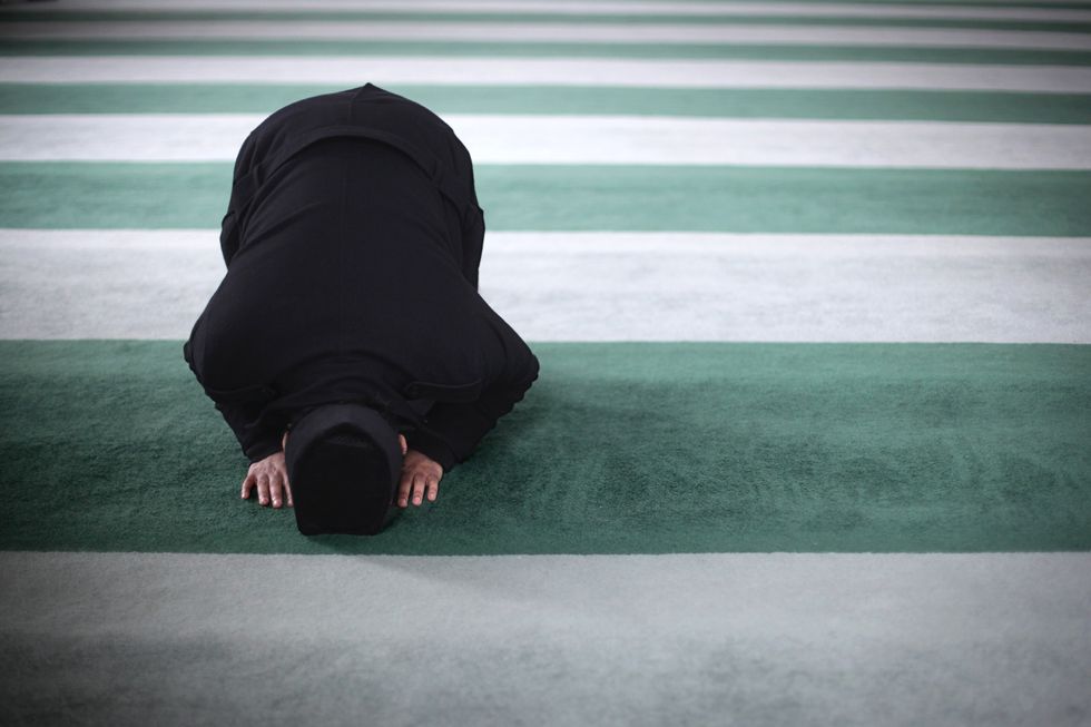 Muslim praying | ELLE UK