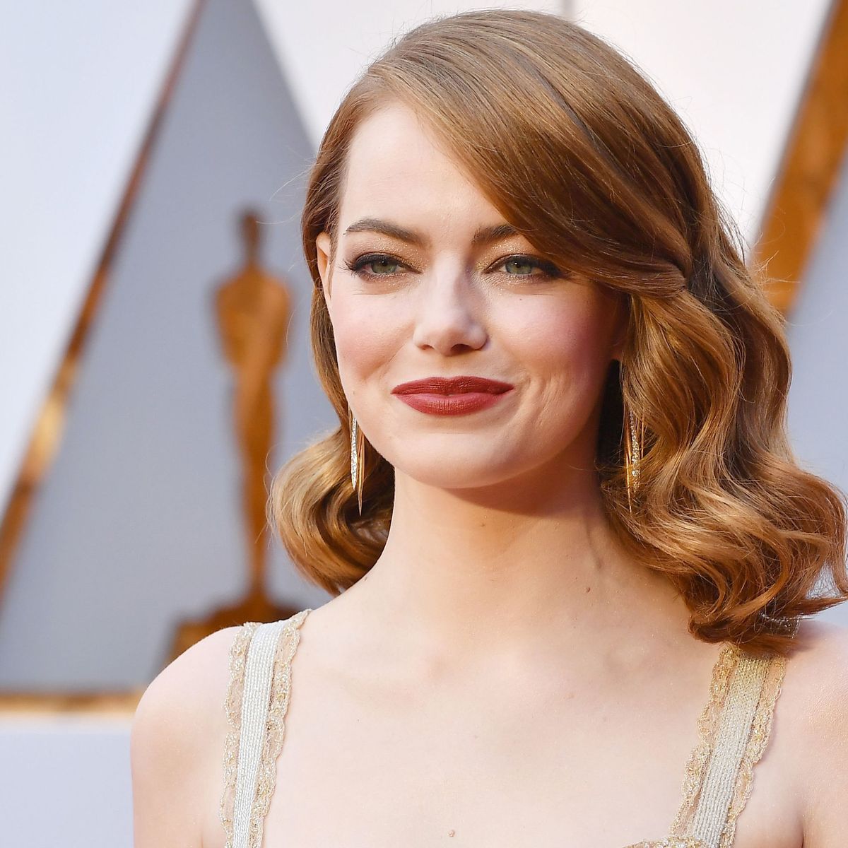 Best Actress 2024: Emma Stone Arrives with Shock and Awe – Awardsdaily
