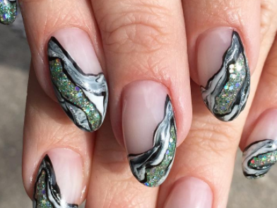 24 Geode Nail Designs to Try