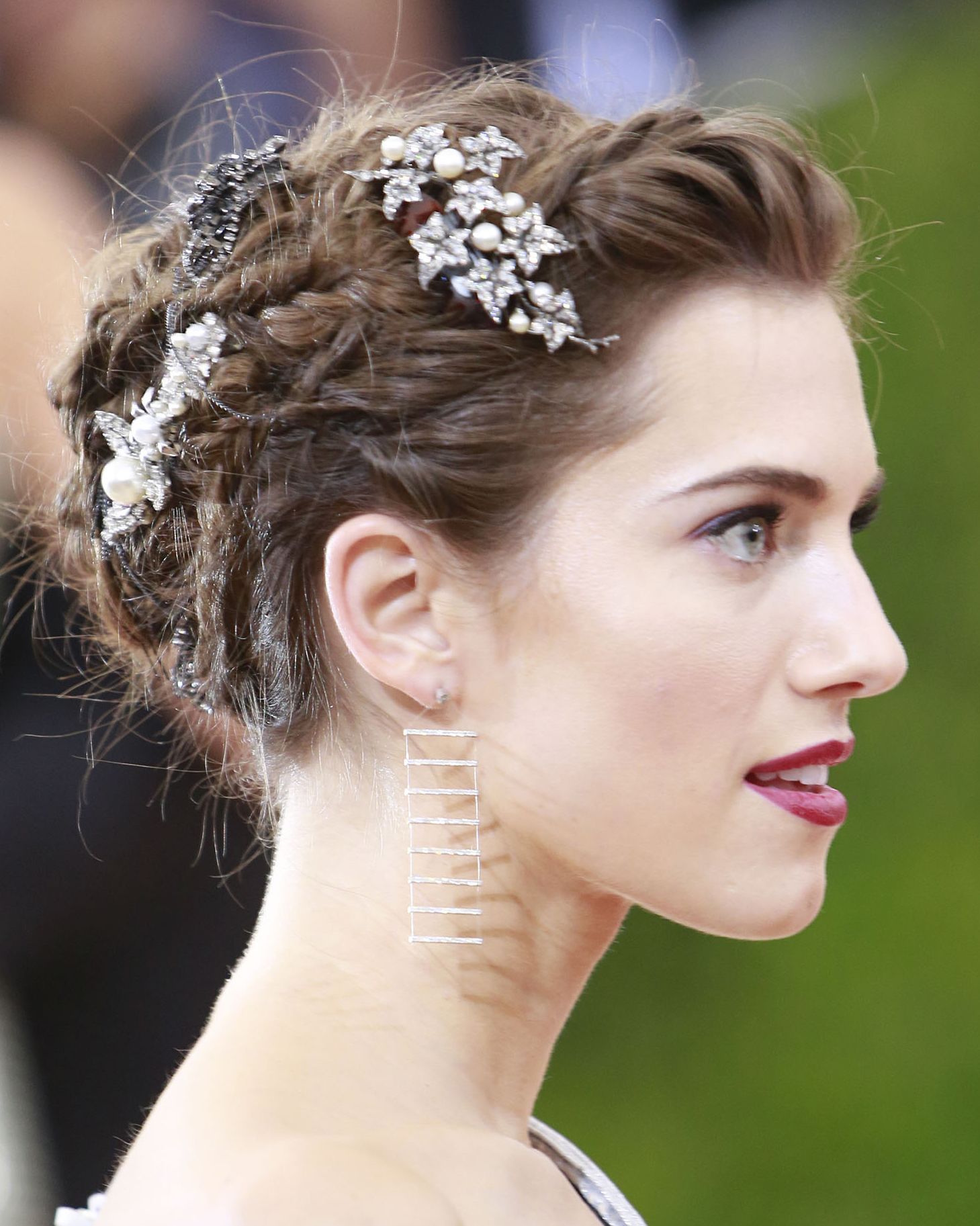 Wedding Hair Inspiration - Wedding Hairstyles for Brides & Bridesmaids Wedding Hair Inspiration - Wedding Hairstyles for Brides & Bridesmaids
