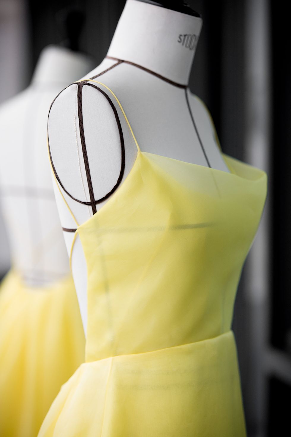 Yellow, Textile, Dress, One-piece garment, Fashion, Mannequin, Day dress, Fashion design, Pattern, 
