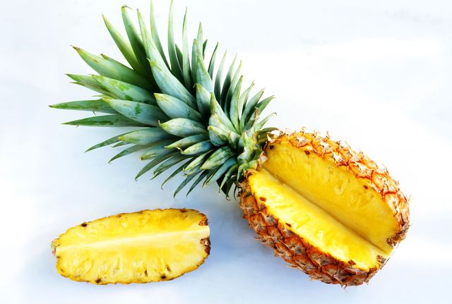 Pineapple, Ananas, Food, Fruit, Natural foods, Plant, Produce, Ingredient, Bromeliaceae, Poales, 