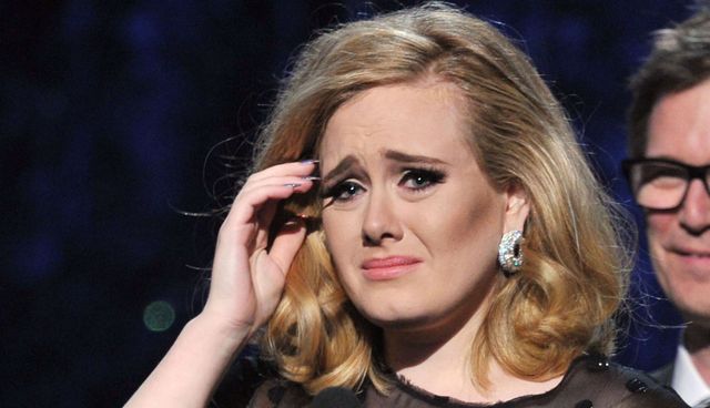 Adele emotional crying on stage