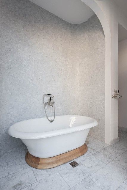 Bathroom, Property, Bathtub, Wall, Tap, Room, Tile, Floor, Interior design, Architecture, 