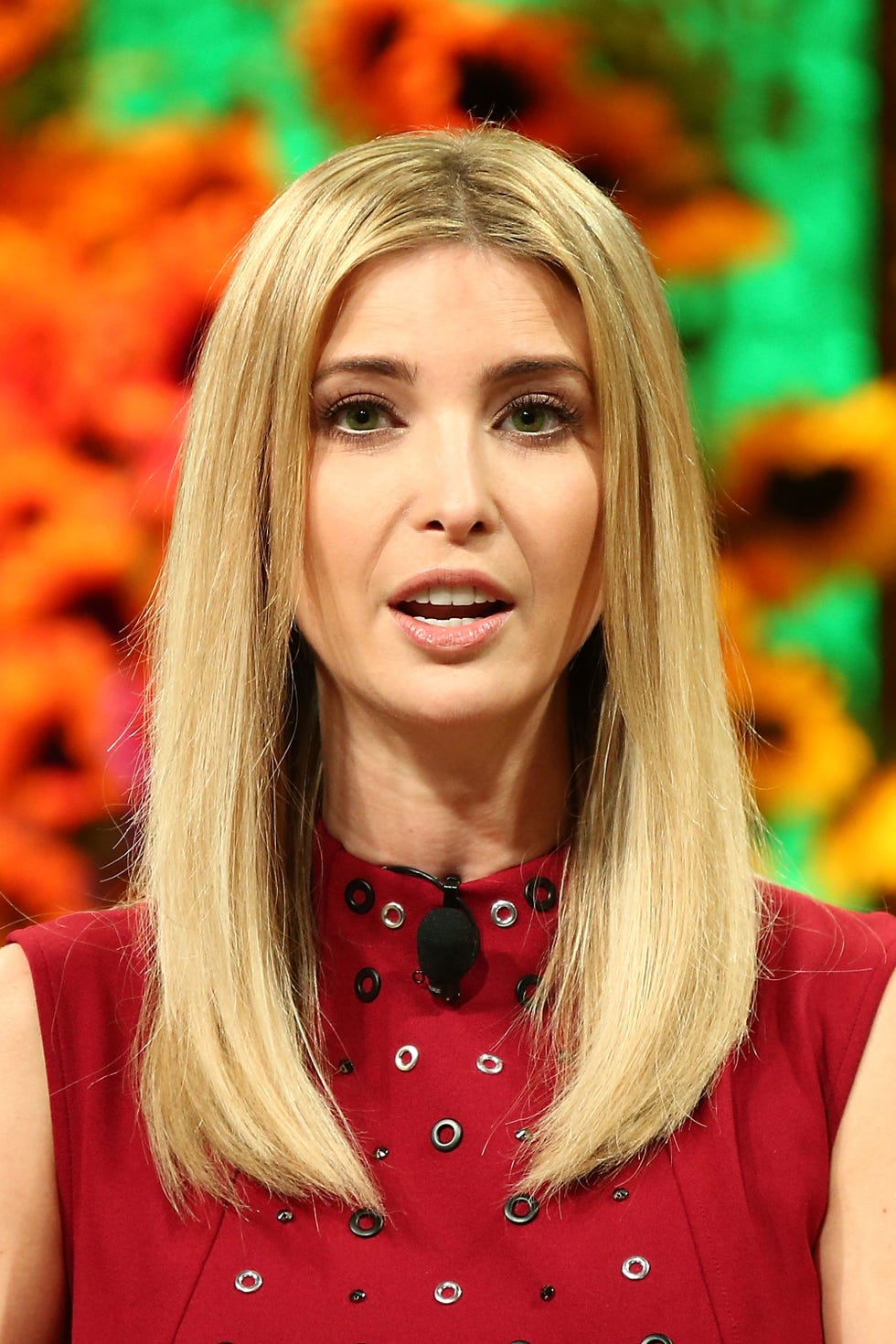 Ivanka trump eye colour green contacts