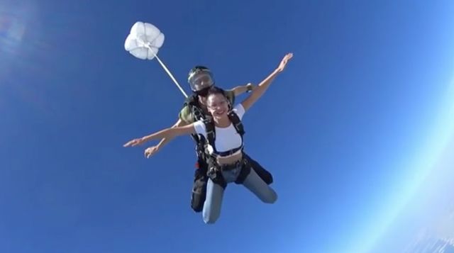 Parachuting, Tandem skydiving, Air sports, Jumping, Extreme sport, Parachute, Sky, Fun, Happy, Leisure, 