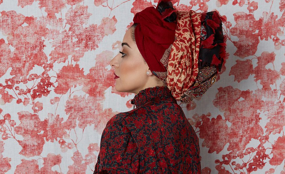 Red, Clothing, Beauty, Skin, Pink, Fashion, Lip, Textile, Shoulder, Headgear, 