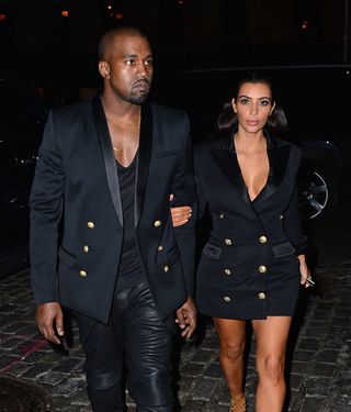 Vêtements, Mode, Vêtements de dessus, Blazer, Costume, Événement, Veste, Tenue de soirée, Stylisme, Cuisse, 