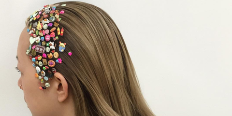 3D Sticker Hair Trend - The 90s Festival Hair Trend We're Weirdly Into 3D Sticker Hair Trend - The 90s Festival Hair Trend We're Weirdly Into