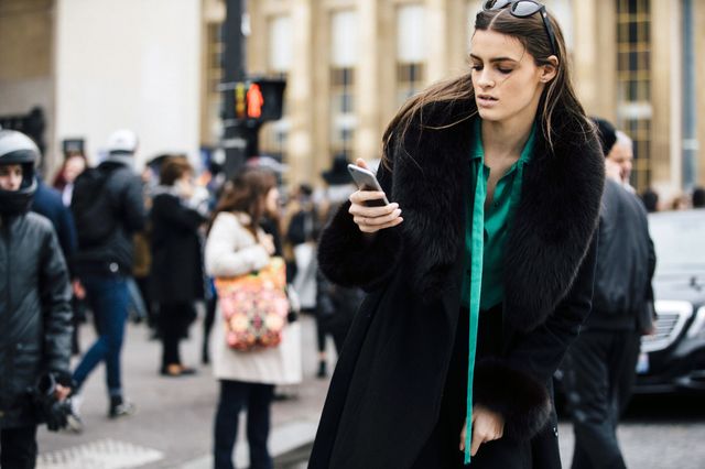 Mode de rue, People, Fashion, Fur, Beauty, Snapshot, Street, Outerwear, Eyewear, Urban area, 