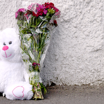Teddy bear, Flower, Pink, Cut flowers, Floral design, Plant, Flower Arranging, Stuffed toy, Bouquet, Floristry, 