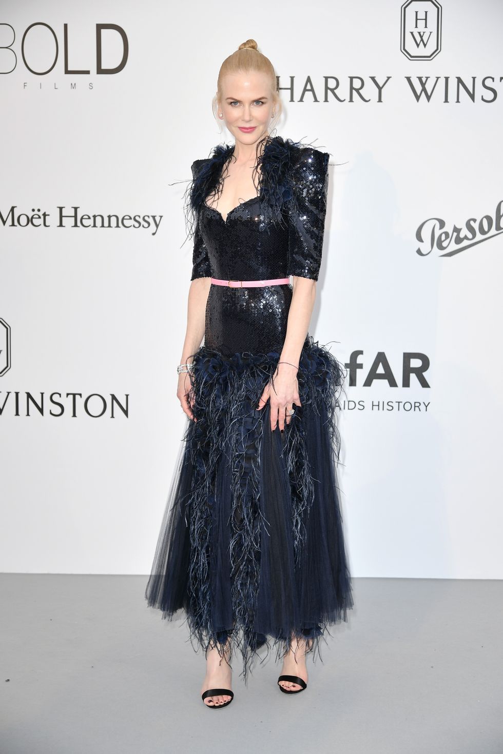 Nicole Kidman in Chanel sequin dress cannes amfAR Gala 2017