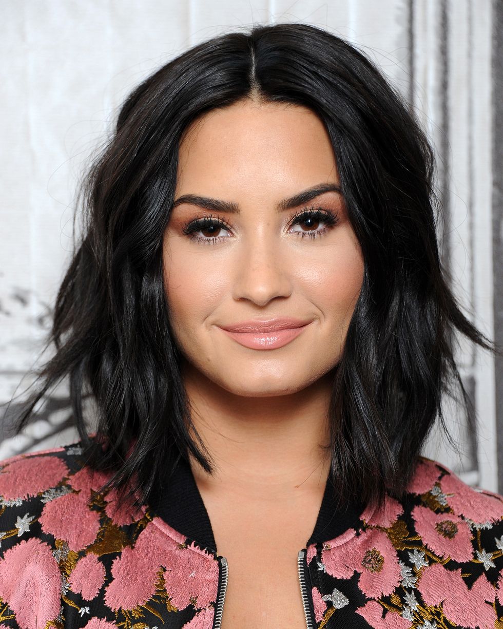 <p>"I've seen a UFO," she <a href="http://www.ellecanada.com/culture/celebrity/article/how-demi-lovato-weathers-tough-times" target="_blank" data-tracking-id="recirc-text-link">told <em data-redactor-tag="em" data-verified="redactor">Elle</em> Canada</a>. "I was walking outside and I looked up and it almost was like there was a worm in the sky. &nbsp;It was changing shapes and moving all over the place." (She also told them she thinks the sunken city of Atlantis is real, and that Christopher Columbus saw three mermaids on his way to America.)&nbsp;<span class="redactor-invisible-space" data-verified="redactor" data-redactor-tag="span" data-redactor-class="redactor-invisible-space"></span></p>