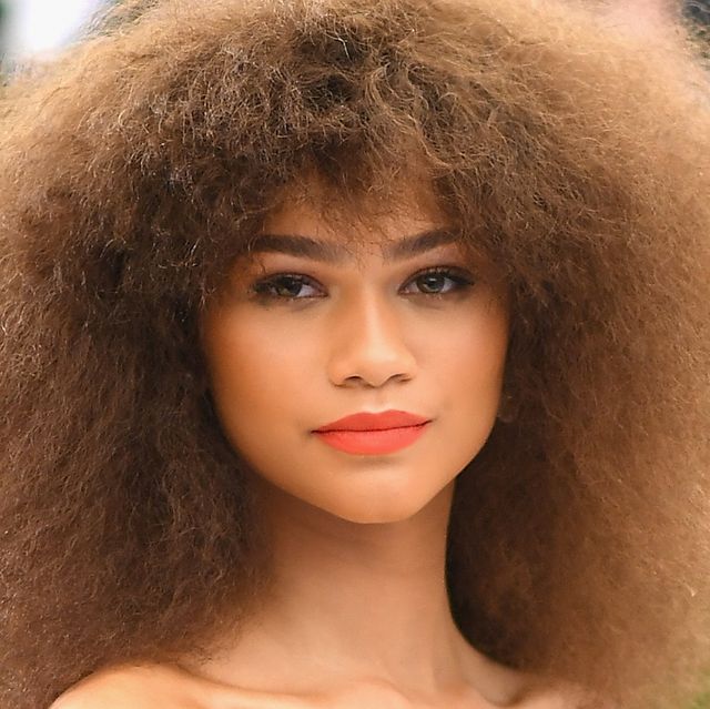 Zendaya Effortlessly Corrects A Gendered Question About Her Relationships