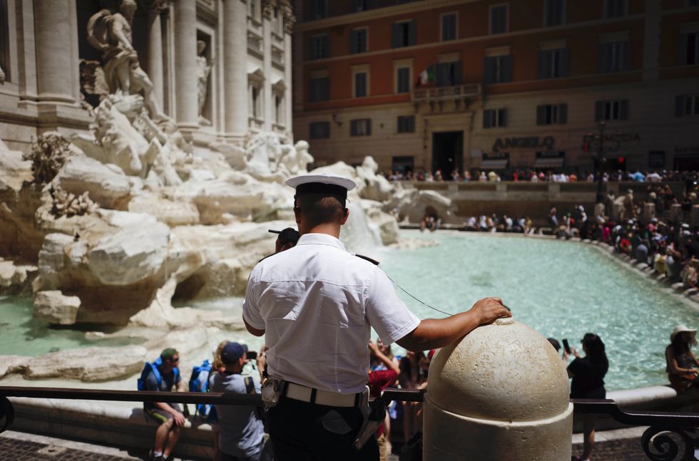 Water, Tourism, Ancient rome, Travel, Fountain, Water feature, Leisure, Vacation, Crowd, World, 
