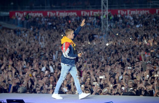 Justin Bieber performs on stage during the One Love Manchester Benefit Concert in Manchester | ELLE UK