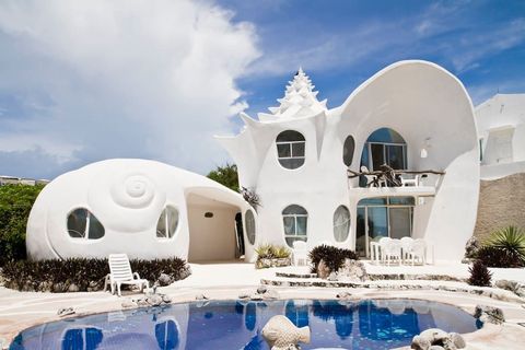 World Famous Seashell House