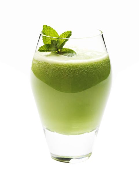 Drink, Limonana, Juice, Green, Vegetable juice, Alcoholic beverage, Food, Cocktail garnish, Non-alcoholic beverage, Liqueur, 