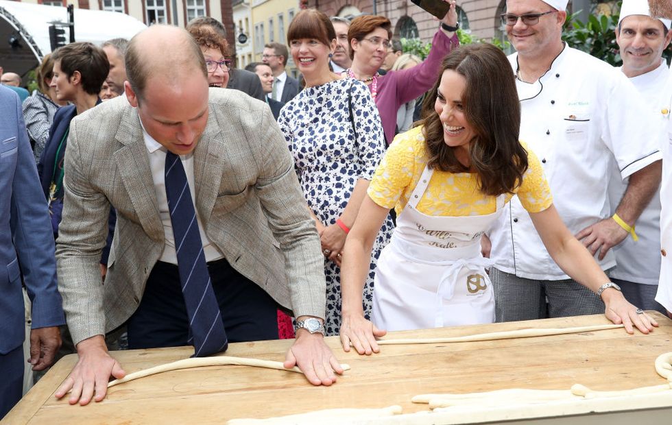 Prince William, Kate Middleton make pretzels