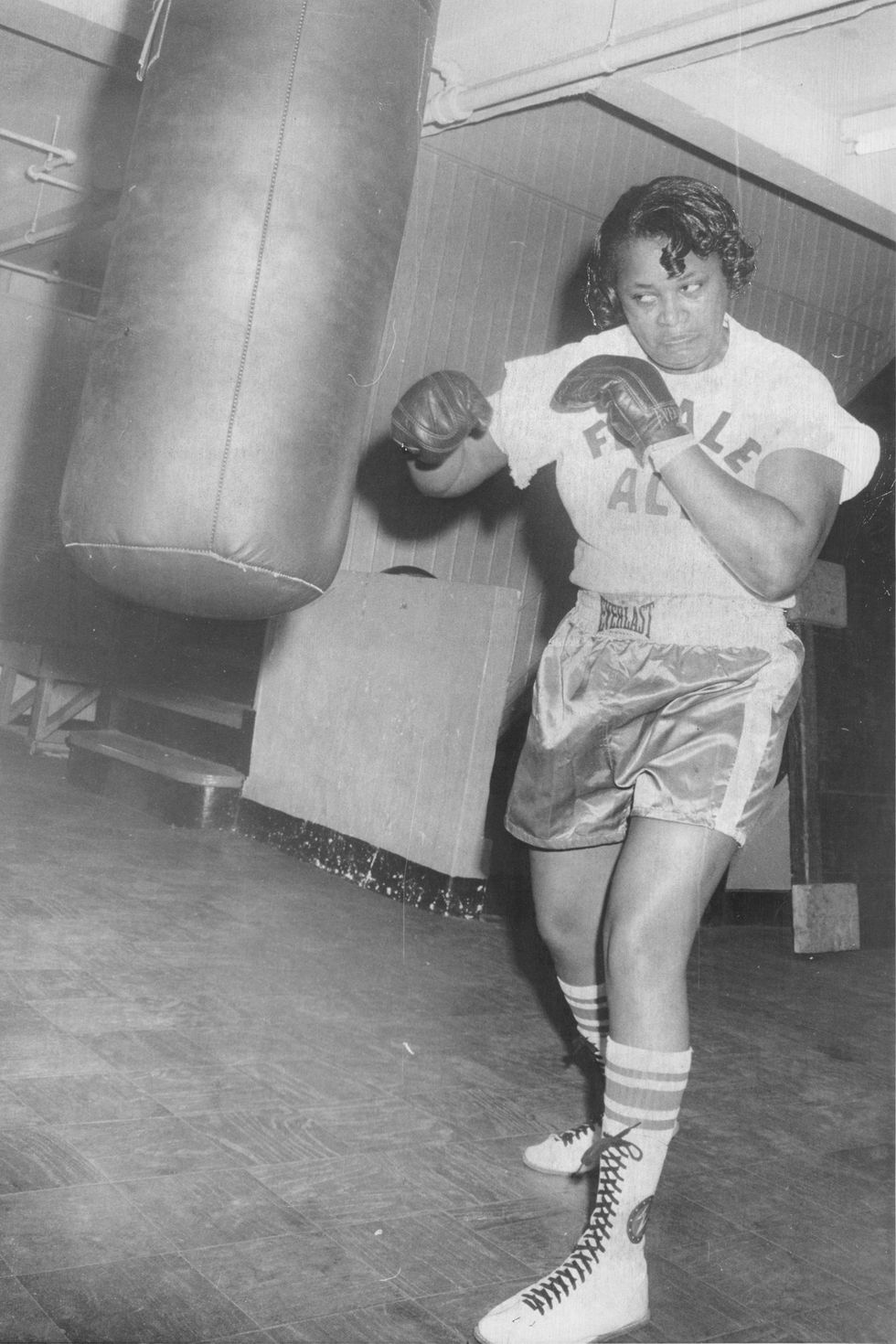 <p>On June 8, 1975, boxer Jackie Tonawanda&nbsp;was the first woman to fight in New York's Madison Square Garden<span class="redactor-invisible-space" data-verified="redactor" data-redactor-tag="span" data-redactor-class="redactor-invisible-space">. She&nbsp;</span>went up against Larry Rodania—and knocked him&nbsp;out in the second round. After that, she&nbsp;was dubbed "the female Muhammad Ali."</p>