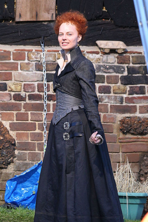 Margot Robbie transforms into Mary Queen of Scots for her new film in London | ELLE UK