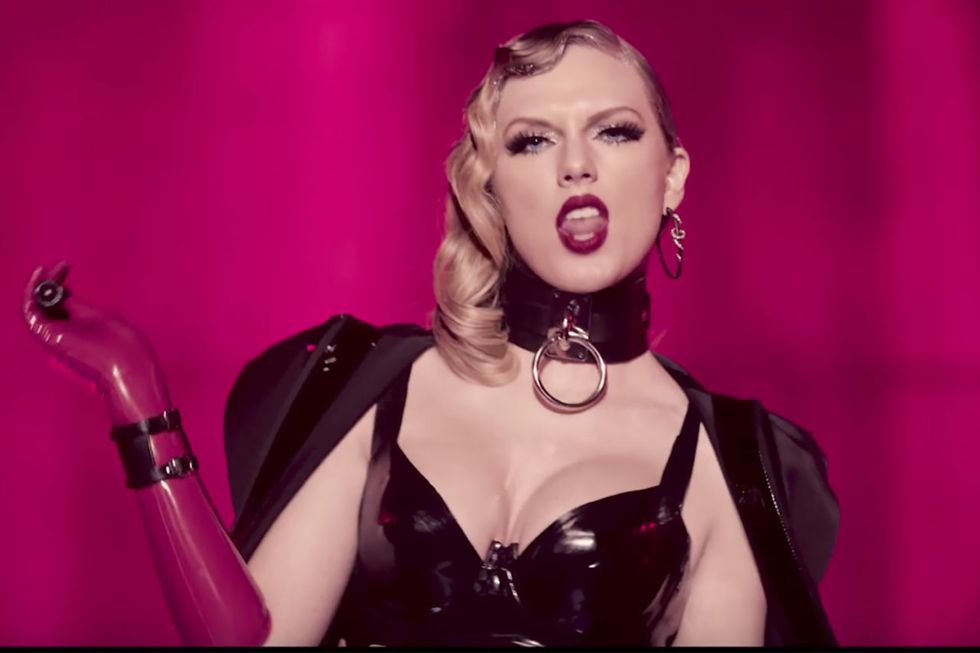 <p>Leather-strapped&nbsp;Taylor trains her army of <del data-redactor-tag="del" data-verified="redactor">clones</del>&nbsp;friends with glossy finger waves (please note the kickass glittery streaks) and incredibly thick, long lashes.&nbsp;</p>